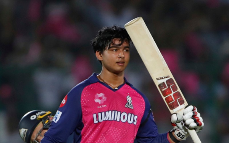 వైభవ్ సూర్యవంశీ అదరగొట్టిన సెంచరీ: రాహుల్…