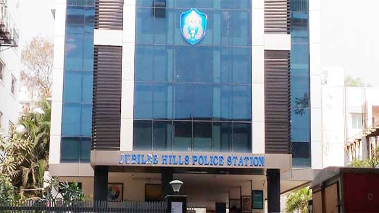 పెళ్లి పేరుతో మోసం – హైదరాబాద్‌లో యువకుడికి రూ.10 లక్షల…